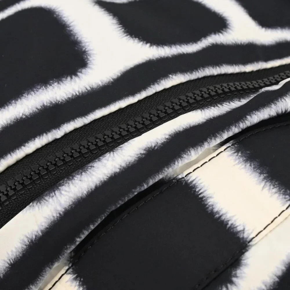 Chanel Black Nylon Sport Line Reversible Shoulder Bag 117269 - Picture 3 of 10